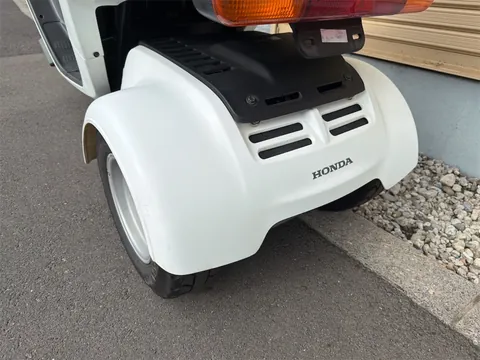 大型デリボックスを開けた内部 ダンパーで大きく開く