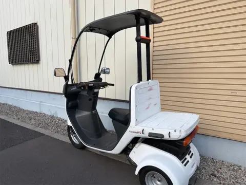 ジャイロキャノピー 左斜め後方から フラットデッキと背板
