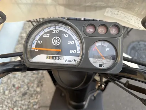 メーター 走行距離29,330km 速度計60km/hまで・燃料計付き