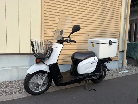 大型リアボックス外観 白