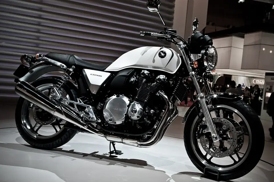 ホンダ CB1100