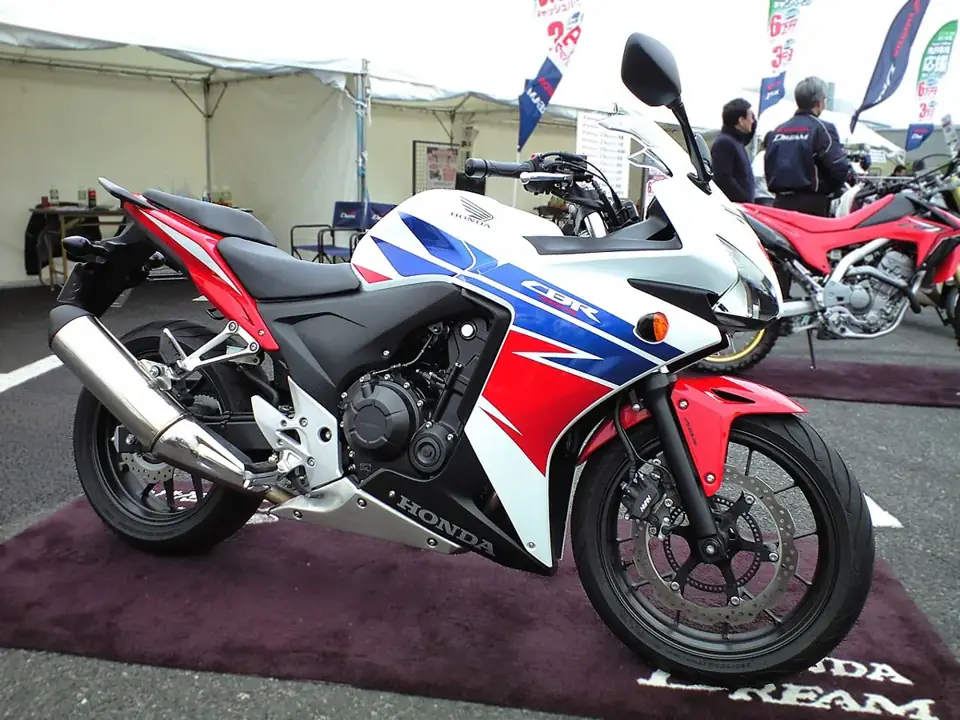 ホンダ CBR400R