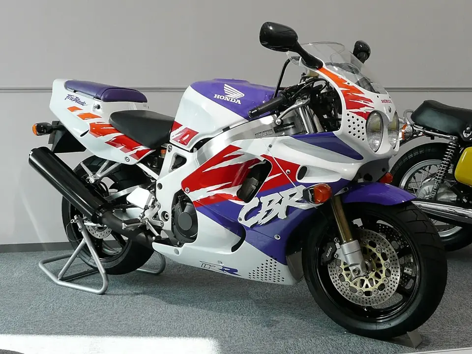 ホンダ CBR900RR