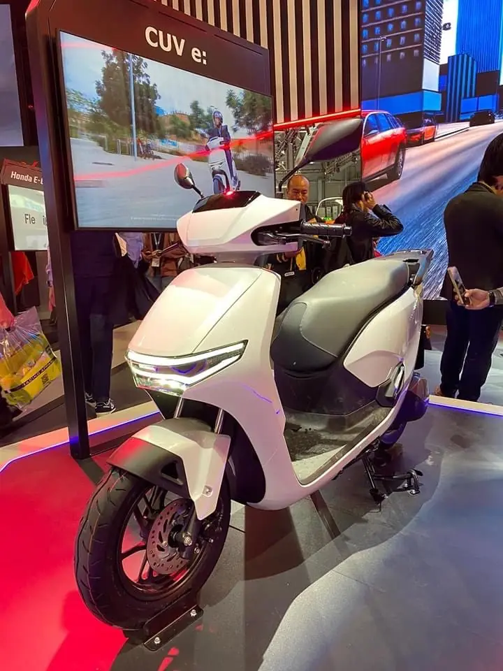 ホンダ CUV e:
