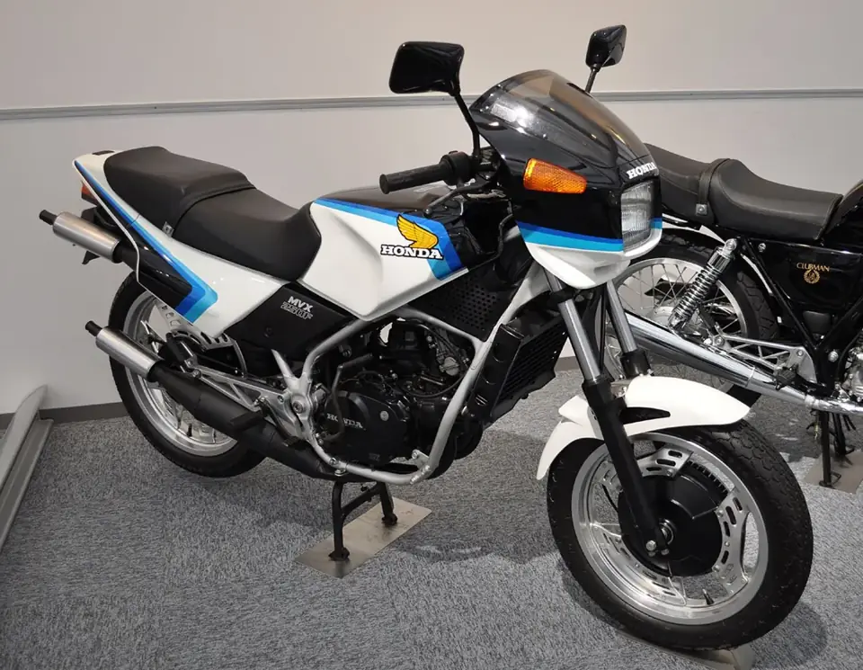 ホンダ MVX250F