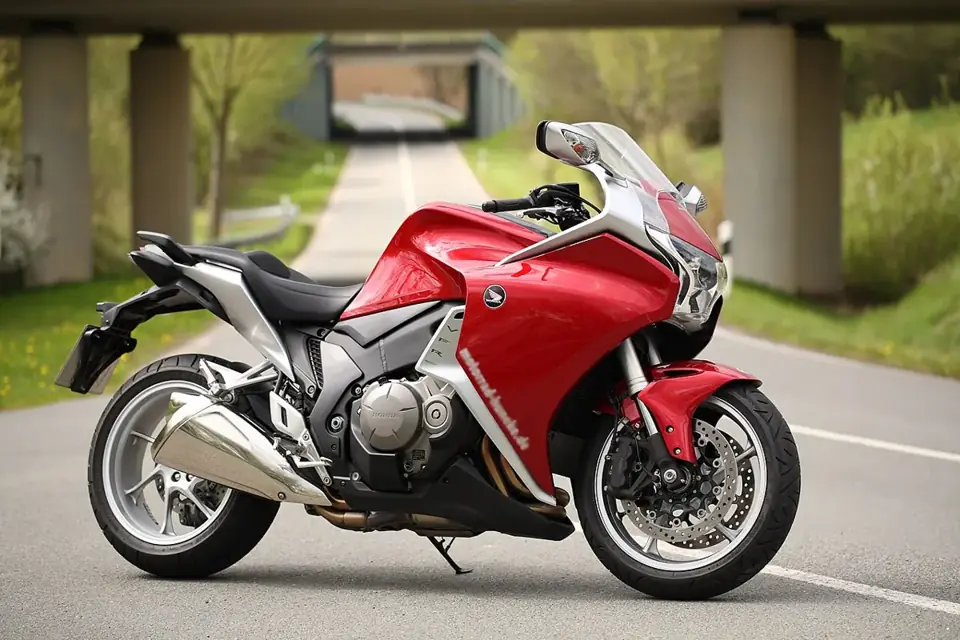 ホンダ VFR1200F