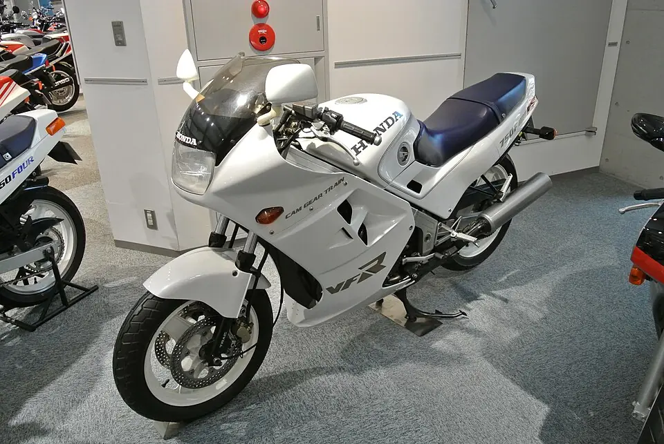 ホンダ VFR750Fインターセプター
