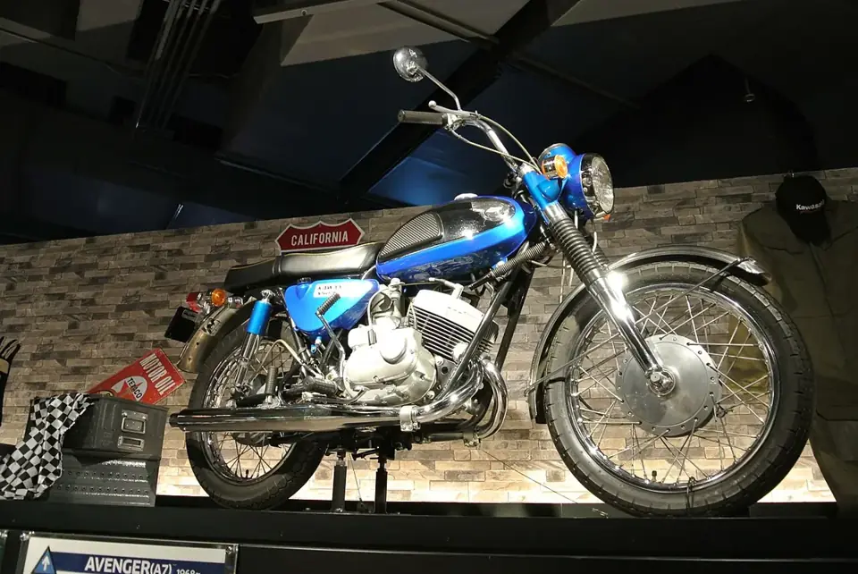 カワサキ 350A7アベンジャー