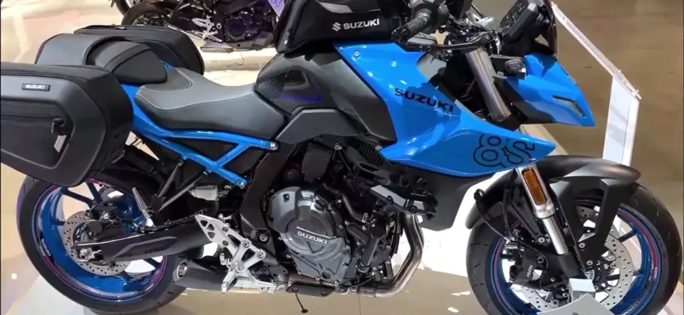 スズキ GSX-8S