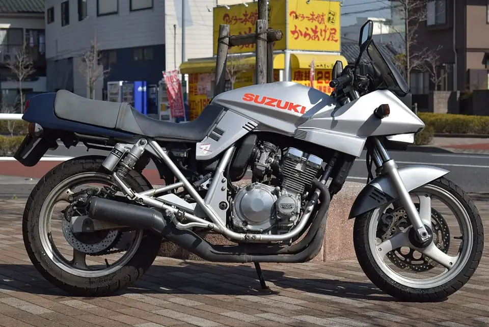 スズキ GSX250SSカタナ