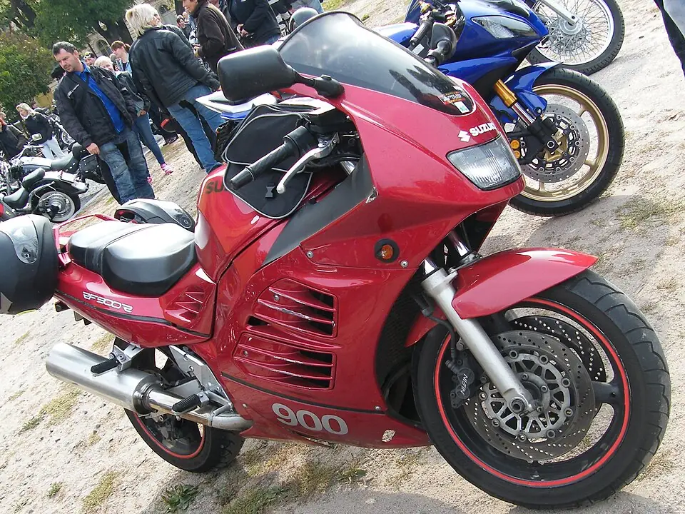 スズキ RF900R