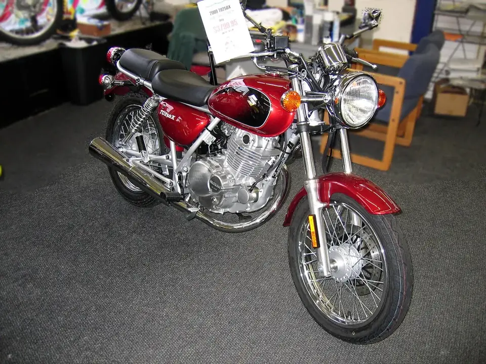 スズキ ST250