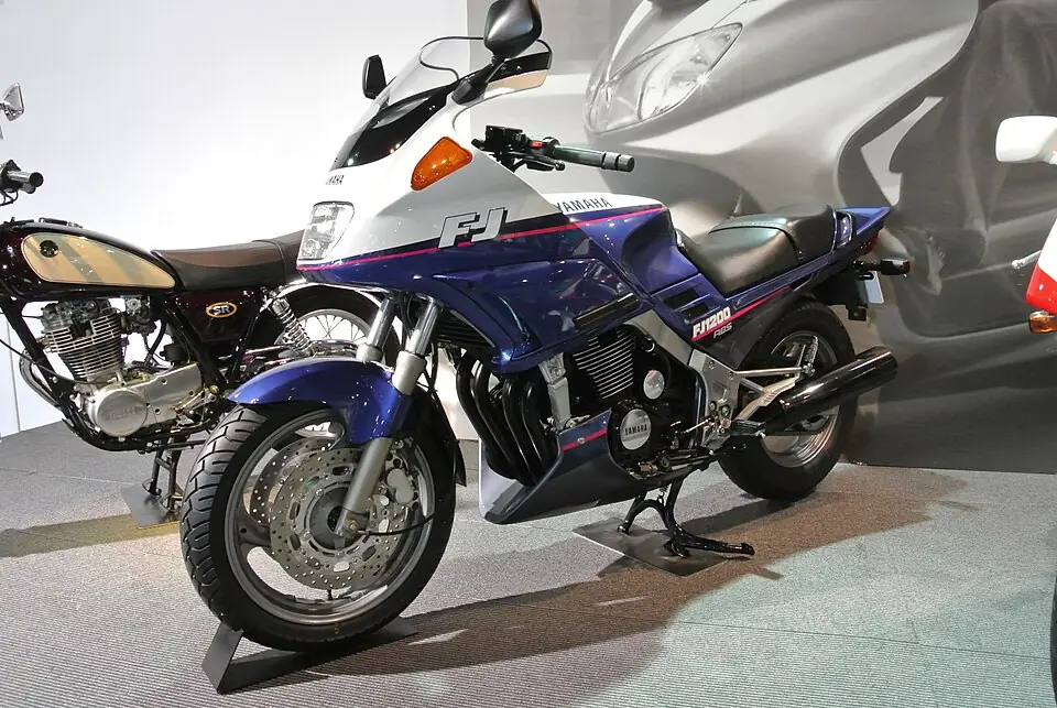 ヤマハ FJ1200
