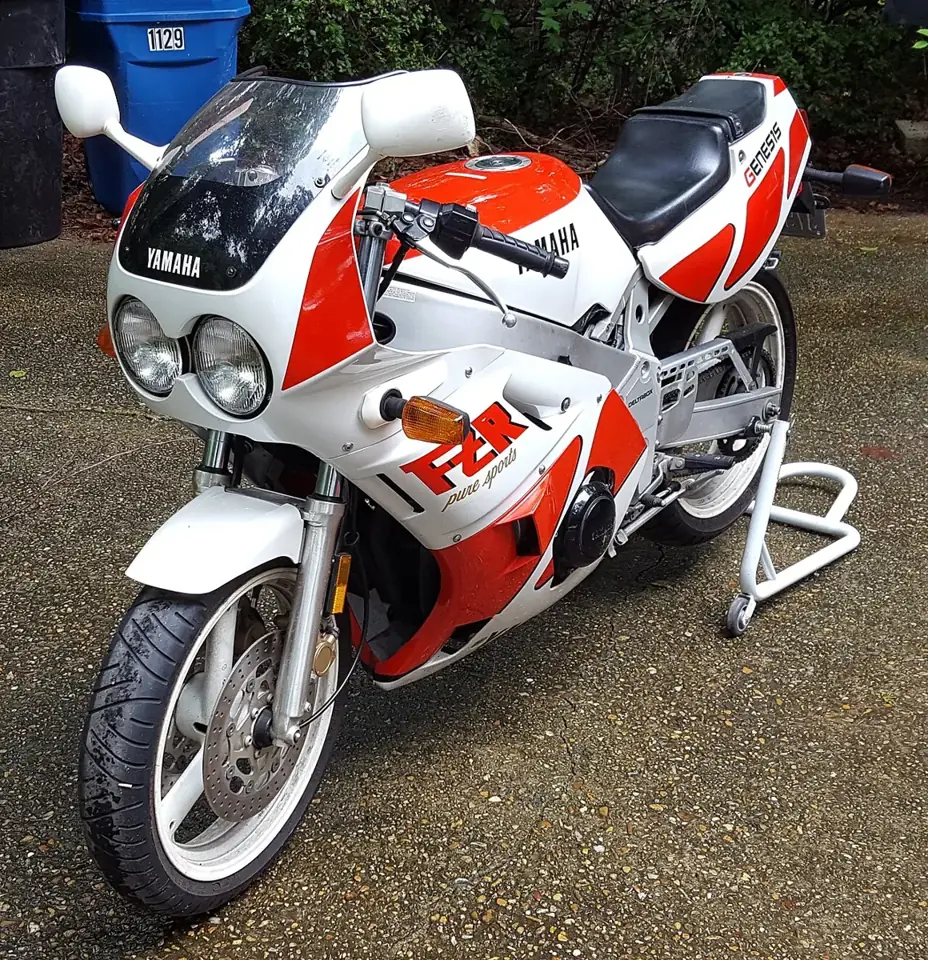 ヤマハ FZR400