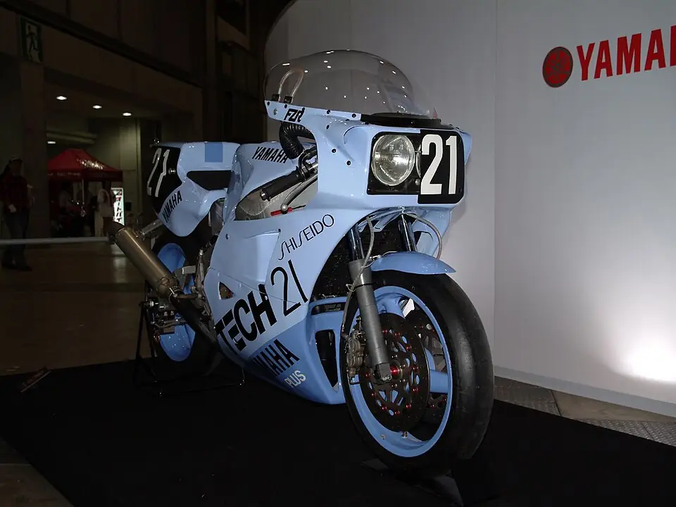 ヤマハ FZR750