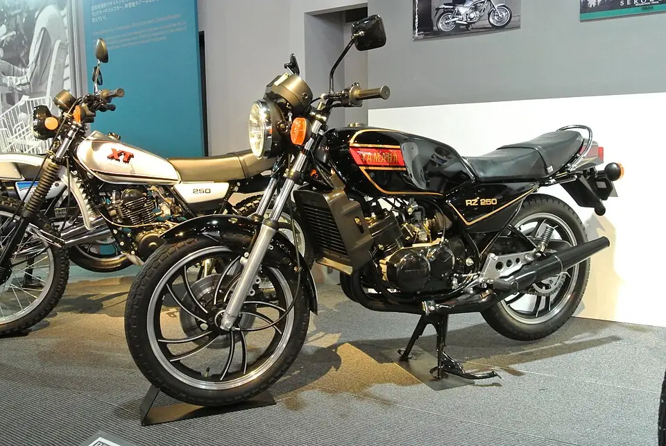 ヤマハ RZ250