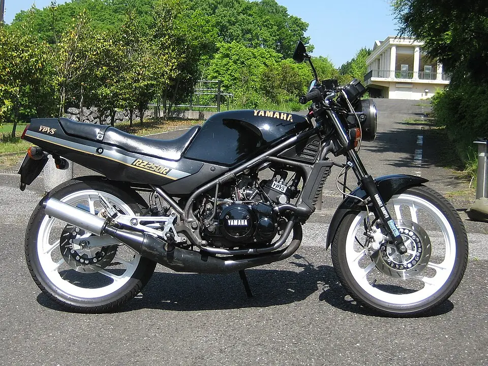 ヤマハ RZ250R