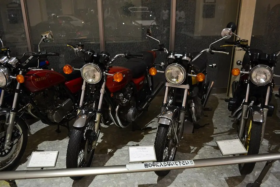 ヤマハ TX750
