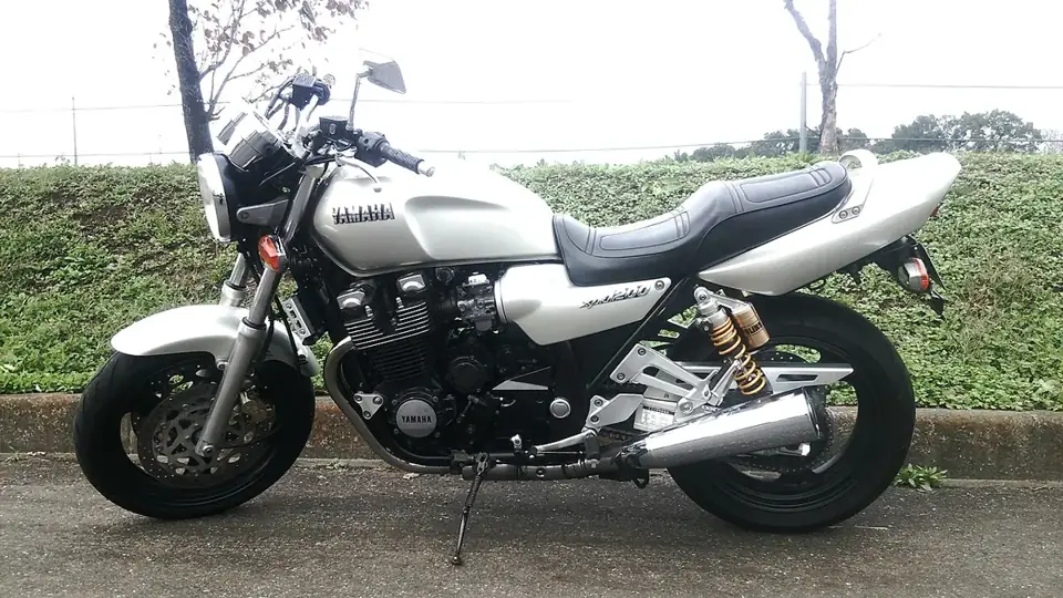 ヤマハ XJR