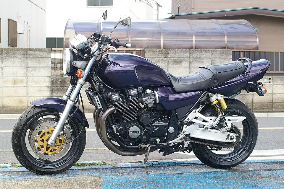 ヤマハ XJR1200