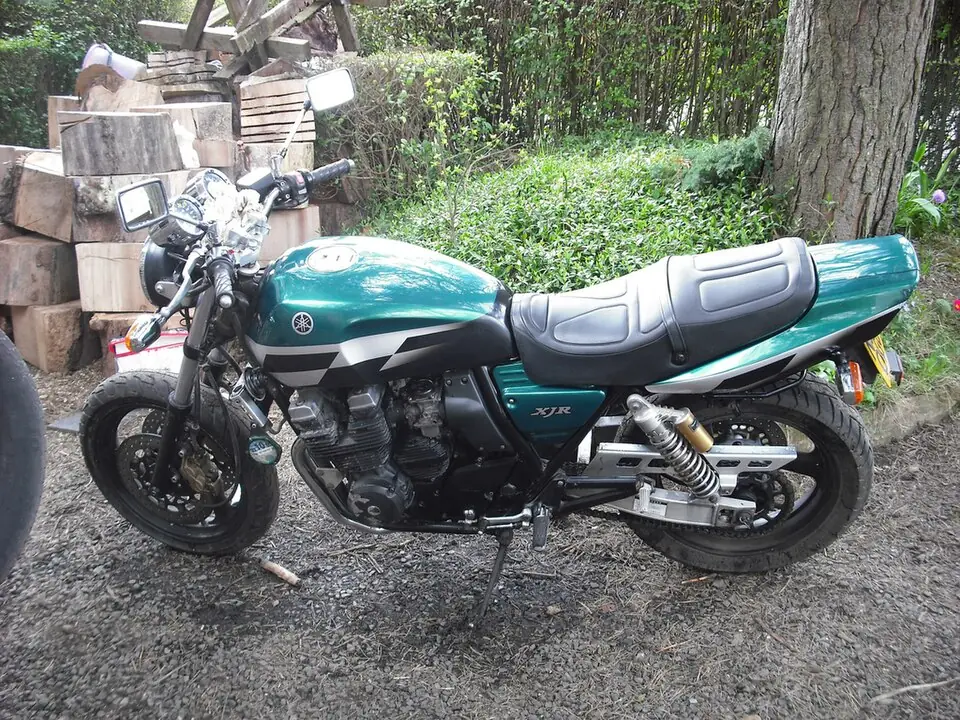 ヤマハ XJR400