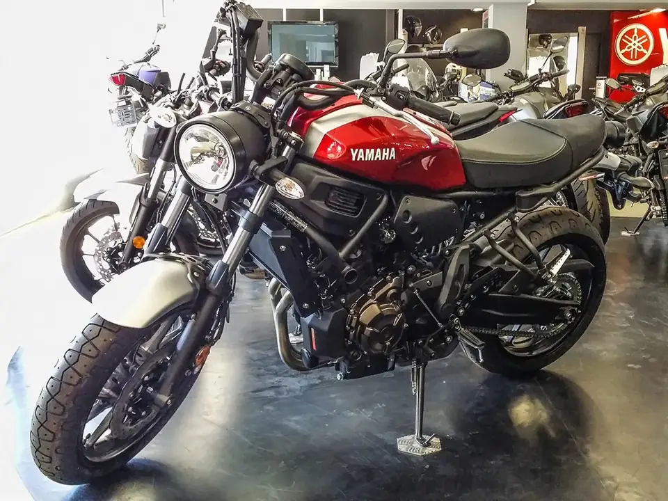 ヤマハ XSR700