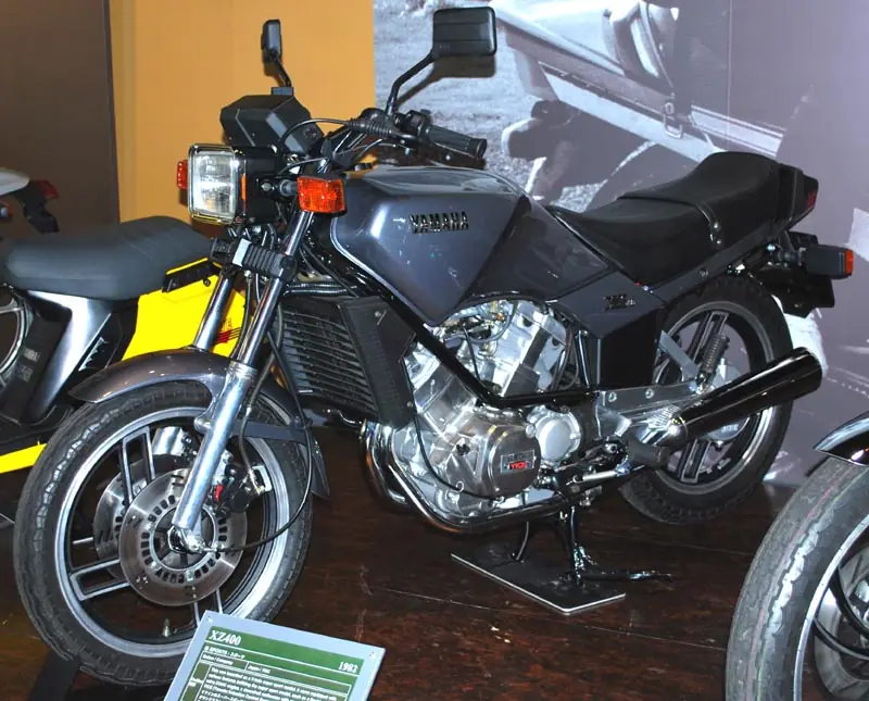 ヤマハ XZ400