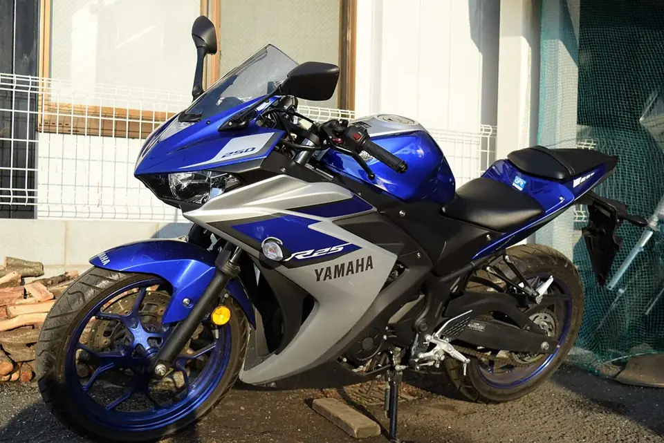 ヤマハ YZF-R25
