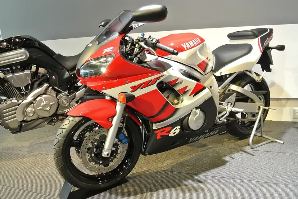 ヤマハ YZF-R6