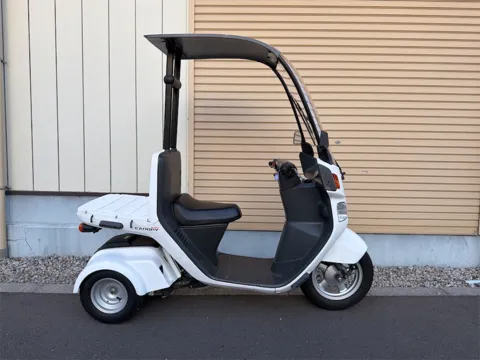 ジャイロキャノピー 右側面からの全体像 ルーフ・デッキ・シート
